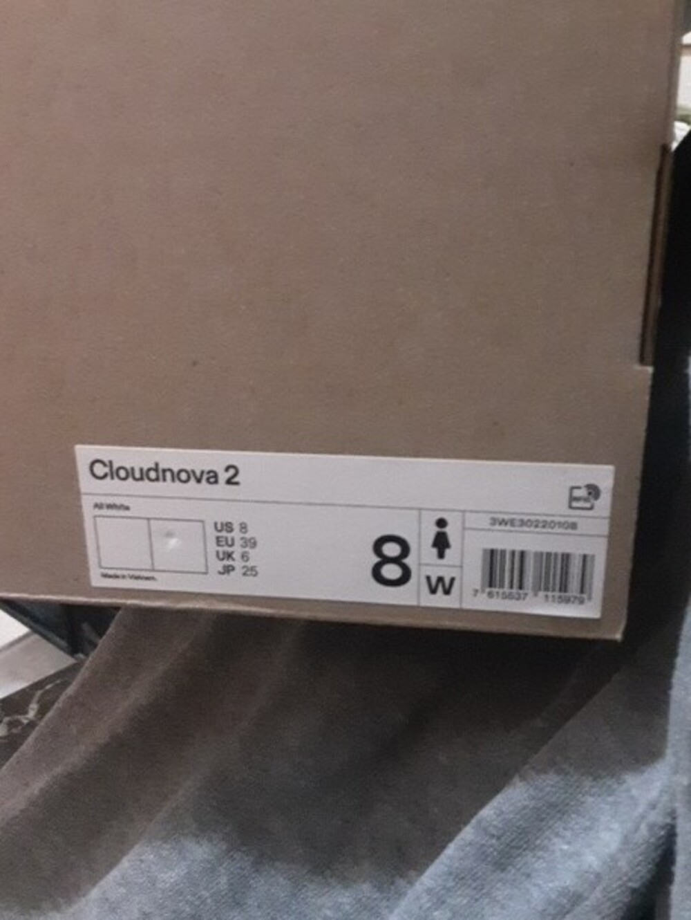 On Running CLOUDNOVA 2 WOMEN WHITE SNEAKER, Sz 8, NIB - Picture 6 of 6